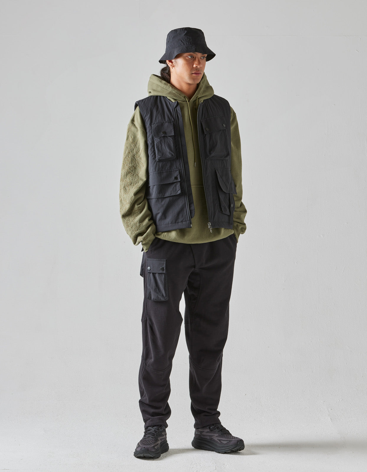 5038 Veg Dyed Tech Cargo Vest Black