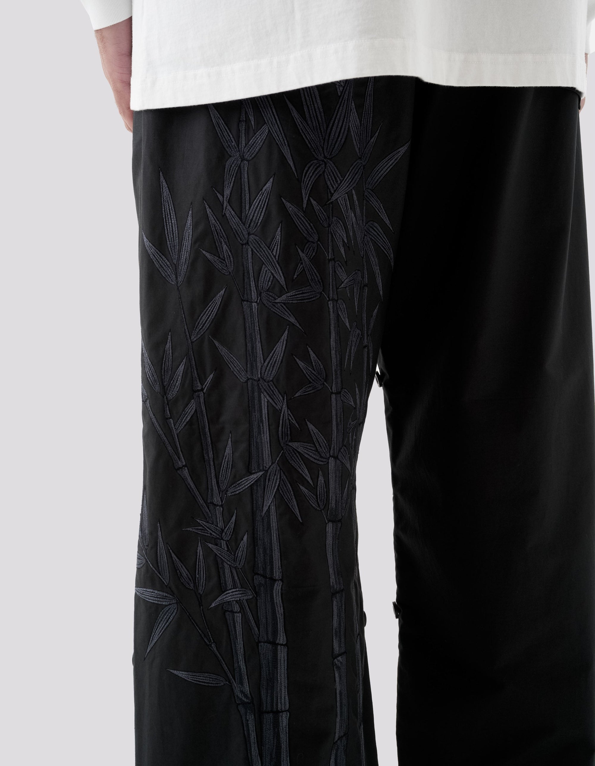 5076 Dragon Bamboo Loose Snopants Black